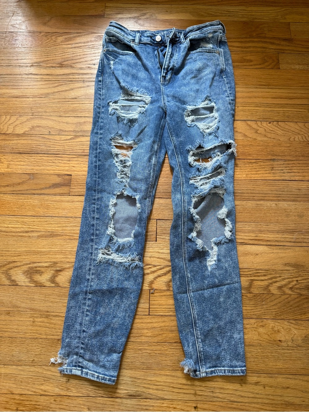 American Eagle Outfitters Distressed Light Blue Skinny Jeans